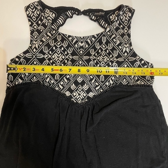 Lucky Brand Black Boho Sleeveless Flowy Tank Top White Decorative Embroidery - Picture 3 of 6